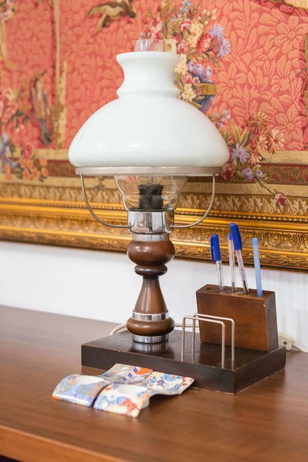 Batistei Bourgeois Apartment Bucharest